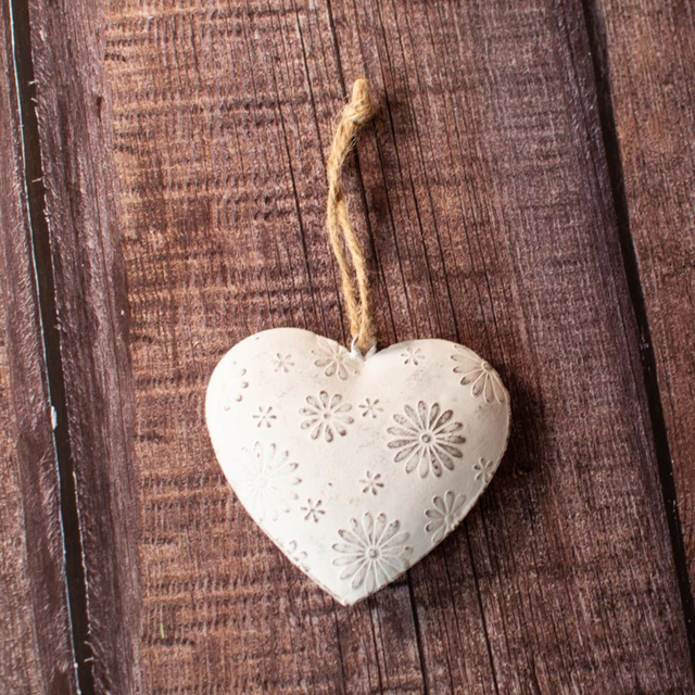 White Metal Heart Gift Box