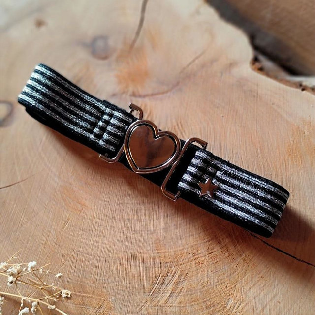 Ceinture noire rayée argent – Boucle cœur argentée ✨