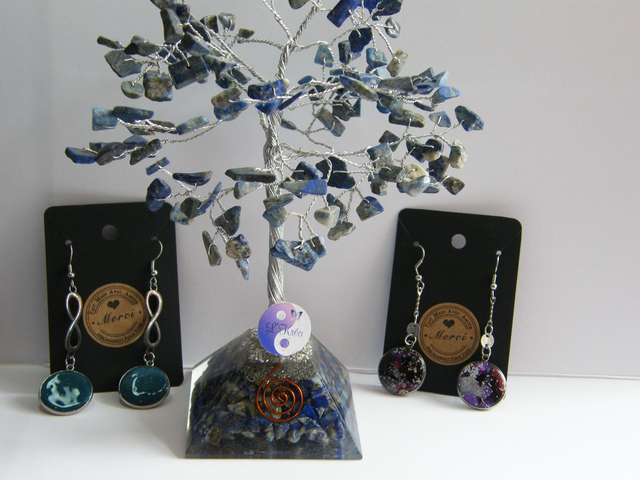 Cabochons et pendentifs