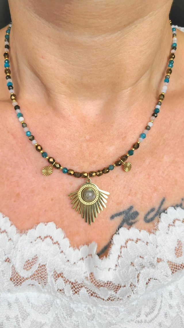 Collier Apatite • Œil de Faucon • Pyrite • Quartz Rose • Pierre de Lune • Labradorite – Harmonie & Clarté