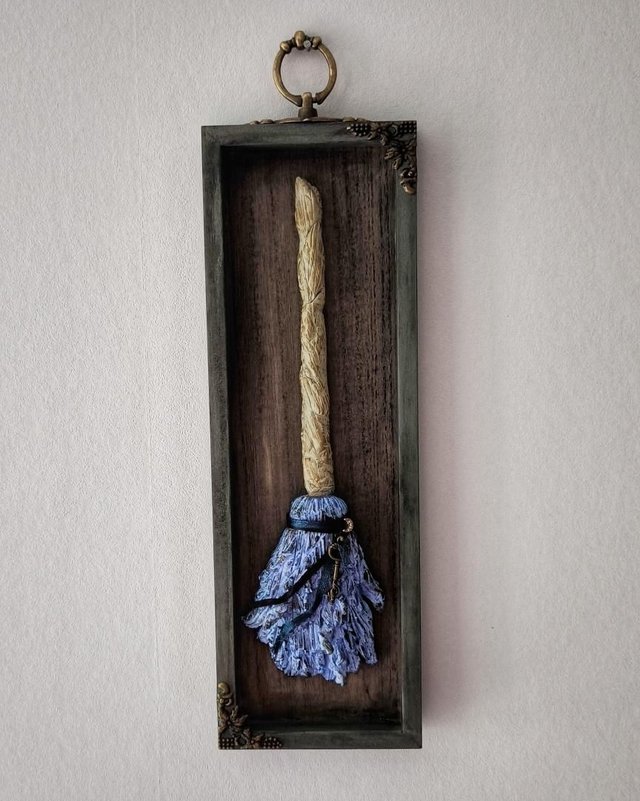 Balai enchanté - Nuit