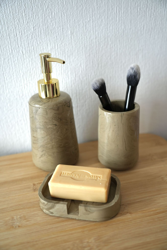 Ensemble en jesmonite