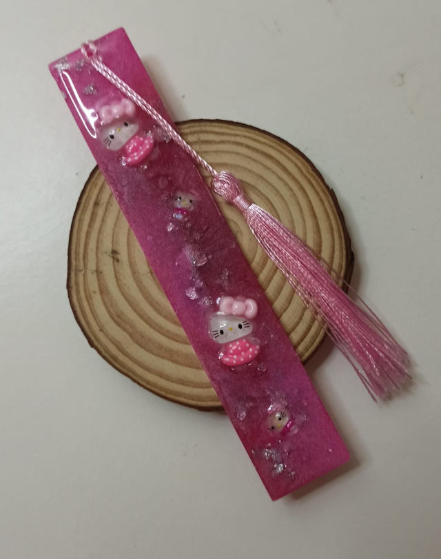 Hello Kitty - Marque page (03)