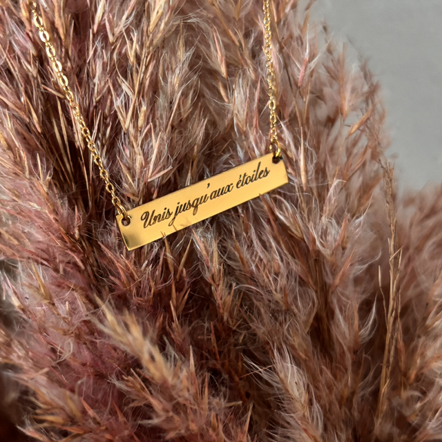 Collier plaque à gravé