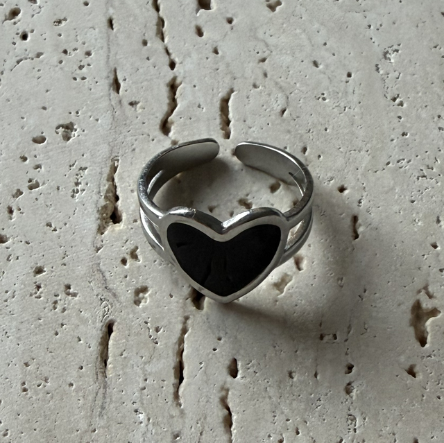 Ring hart zwart