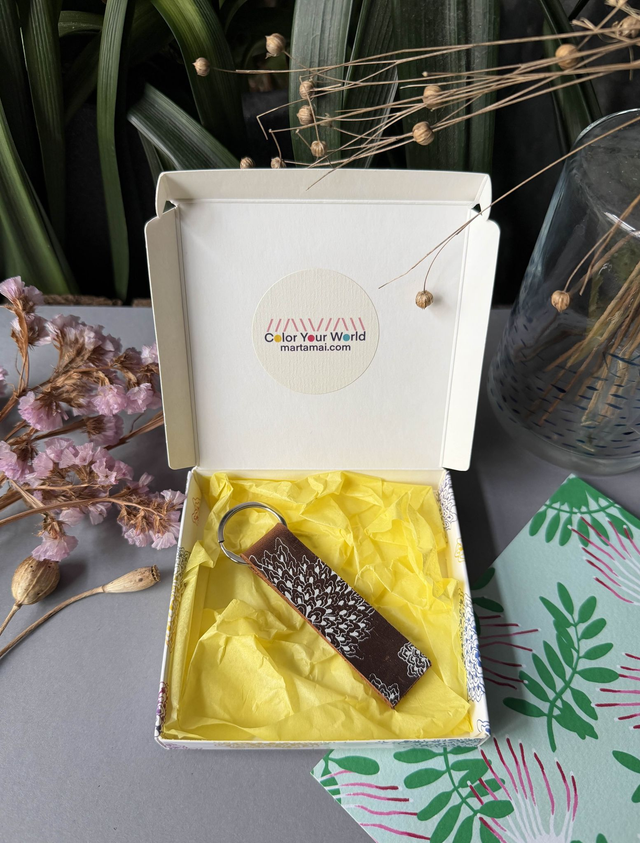 Schlüsselanhänger Rindsleder Siebdruck weiß (inkl. Geschenkbox)