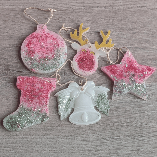5 Suspensions de Noël en résine époxy personnalisables | couleurs blanc - paillette
