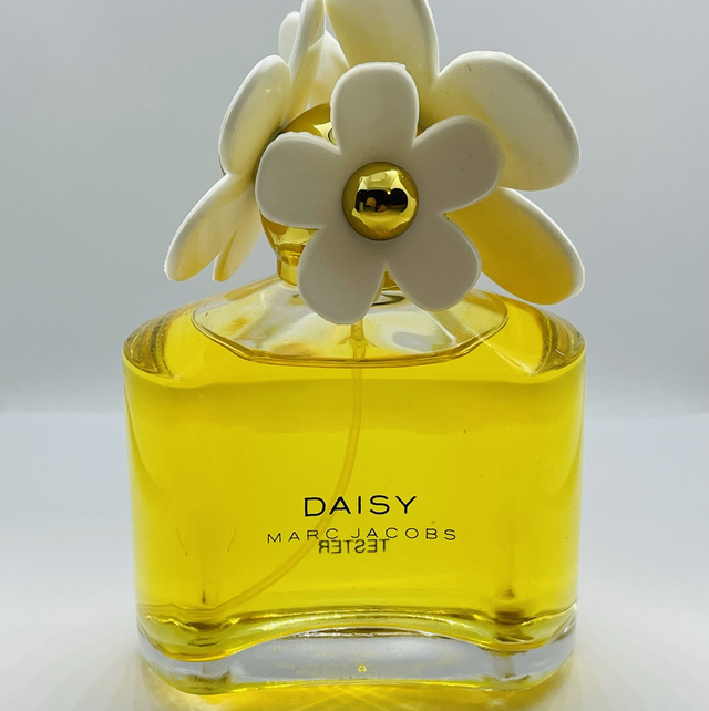 MARC JACOBS Daisy