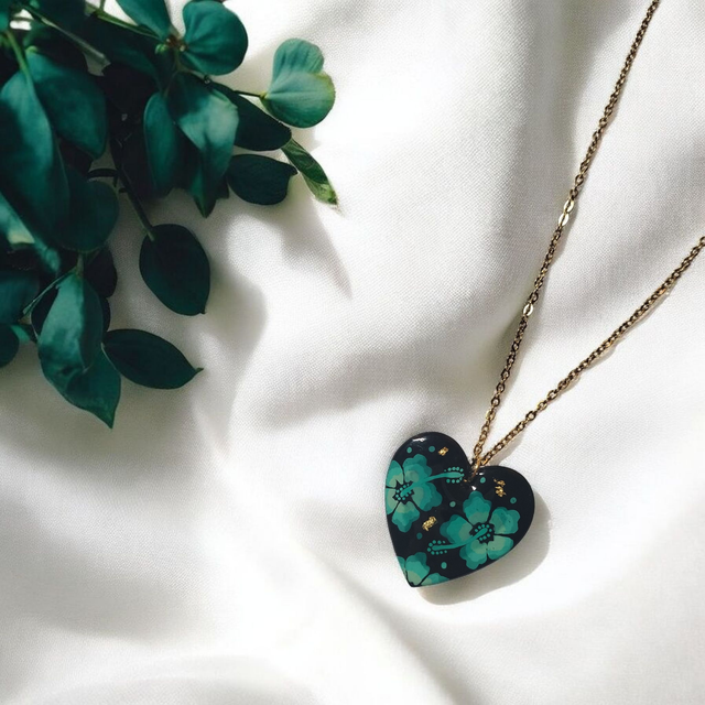 Collier dessiné Flora acier inoxydable vert canard