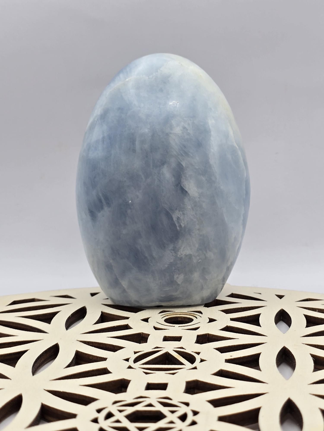 Calcite bleue forme libre 