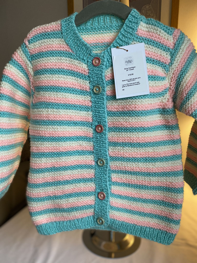 G6. Girls knitted, cardigan, 24 inch chest