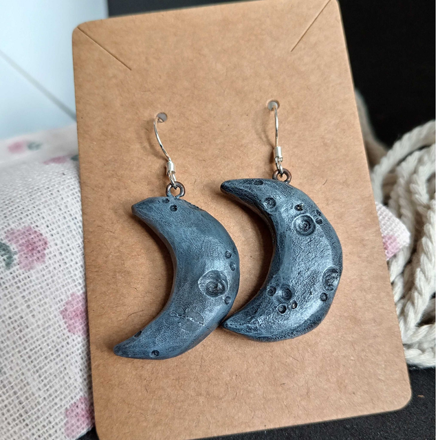 Boucles d&#039;oreilles lunes