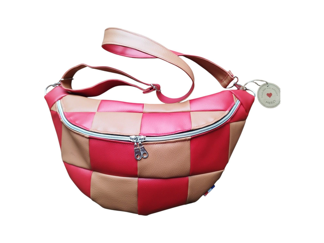 Sac banane en patchwork de simili cuir bicolore rouge et marron