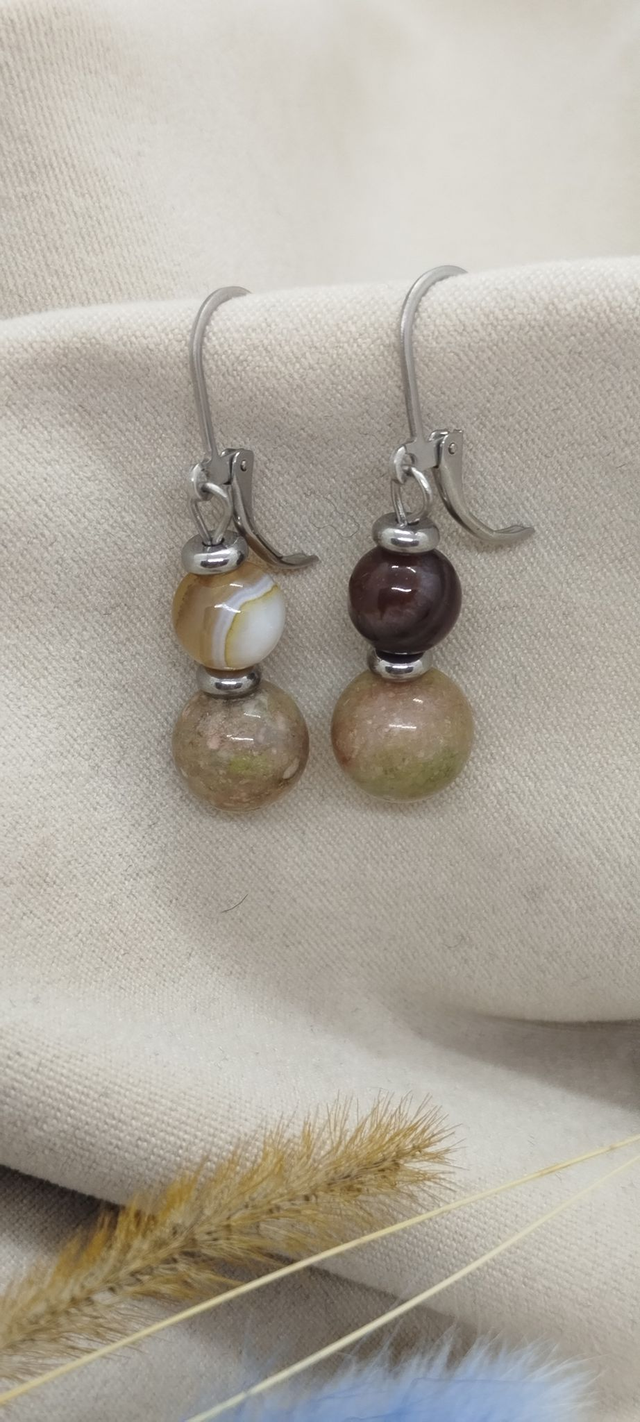Dormeuses d&#039;oreilles en pierres naturelles 8 et 10 mm (agate marron, agate de Botswana, unakite)