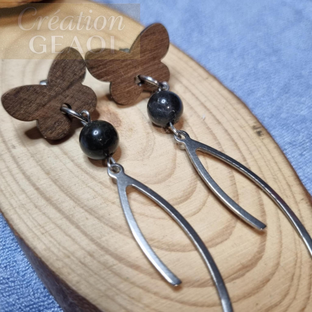 Pierre de lune noire 