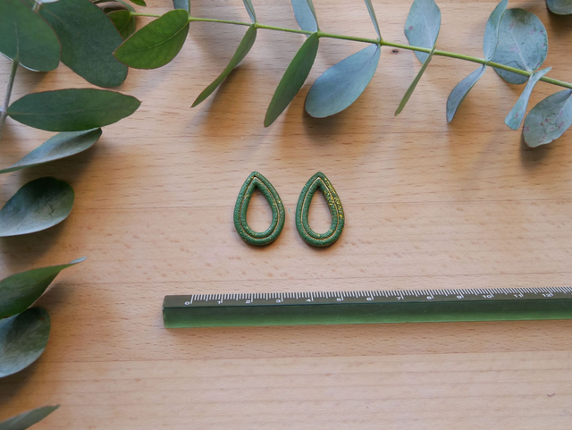 Goutte vert uni doré