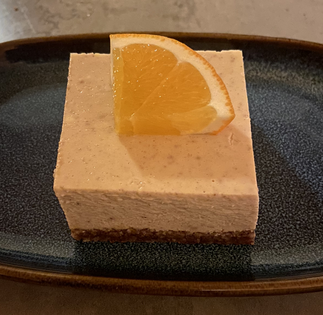 gingerbread cheesecake square 