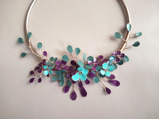 Petit bijou de mur bleu turquoise et violine