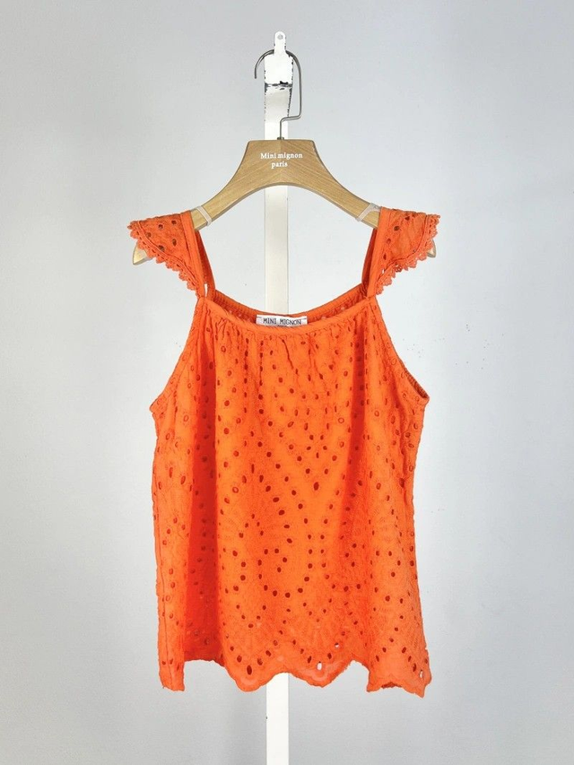 Top orange en broderie