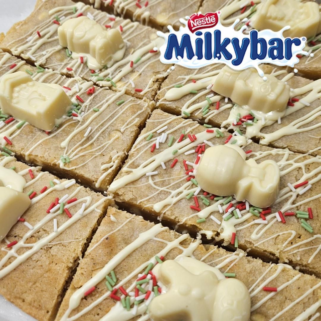 Festive Milkybar Blondie 