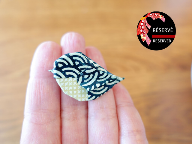 RESERVE / Broche Origami "KOTORI" petit oiseau / Bleu marine / Papier japonais WASHI  / Bijoux origami japonais / Accessoire sac et vêtements