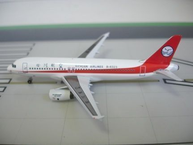 Sichuan Airlines A320 (B-6323), 1:400 Aviation400