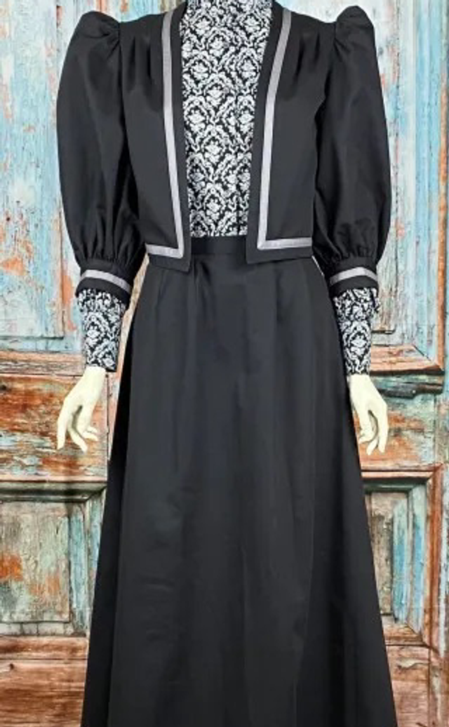 2 piece Victorian black
