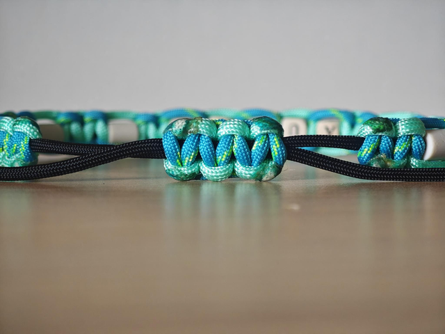 Collier en paracorde (réglable)