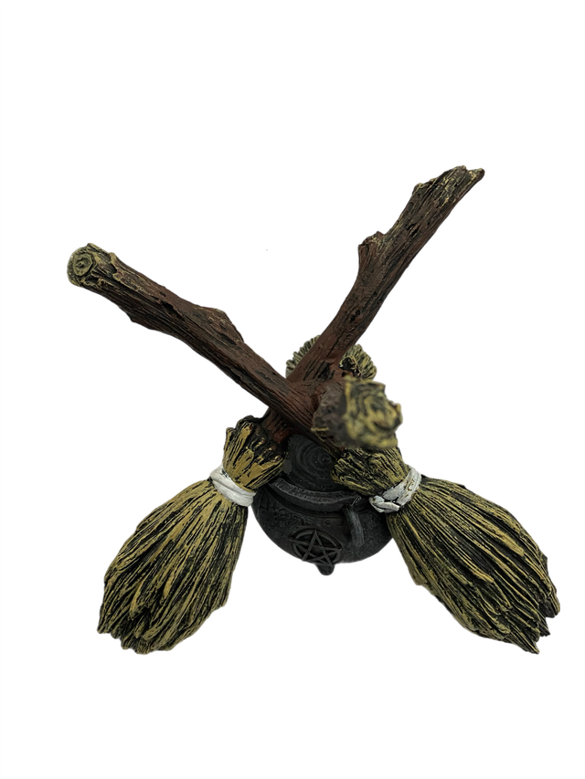 Broomstick crystal ball holder by Nemesis Now