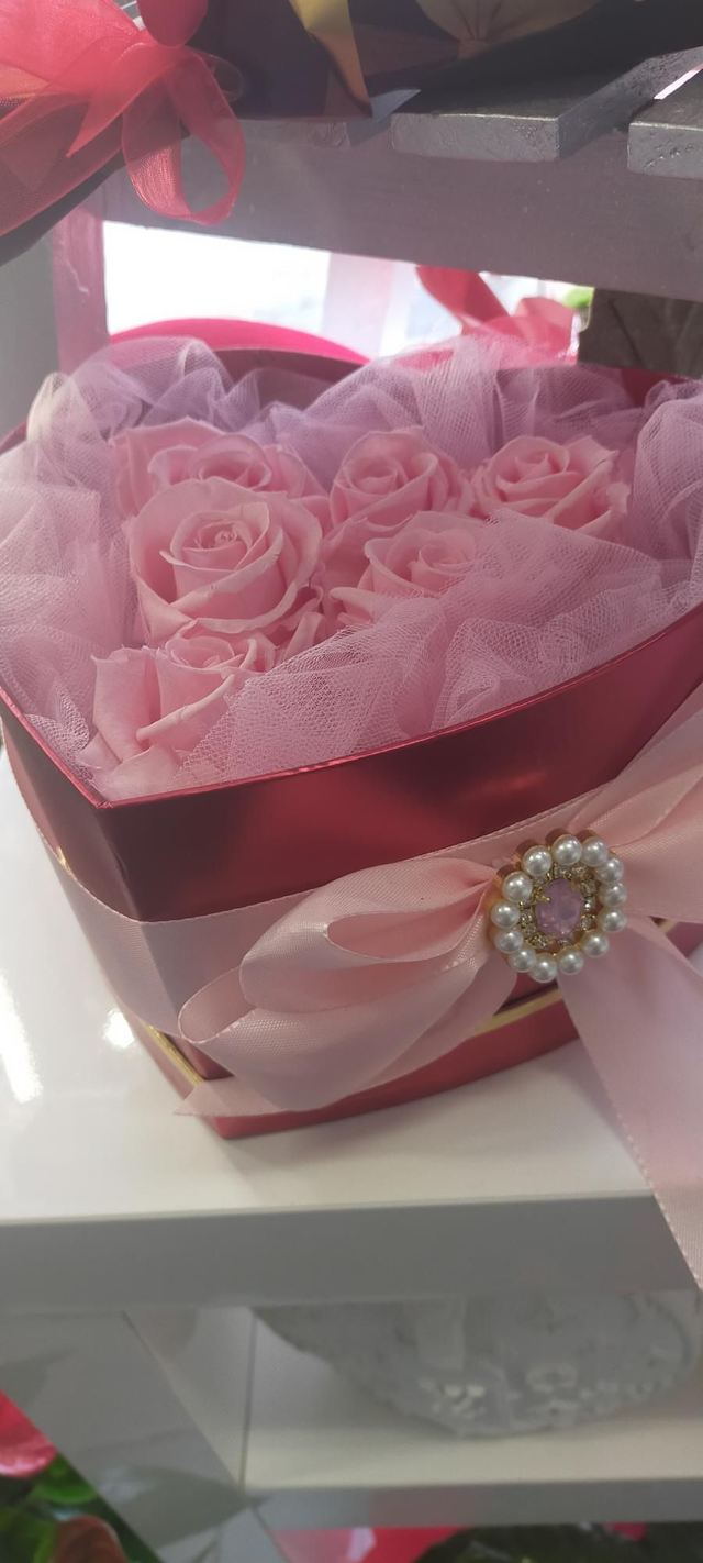 Flower box rose eterne