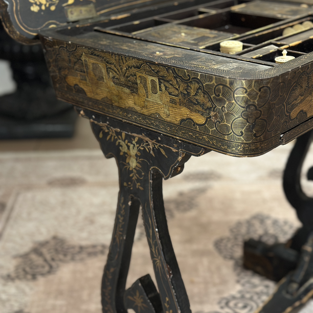 Mesa de costura decoração “chinoiseries”