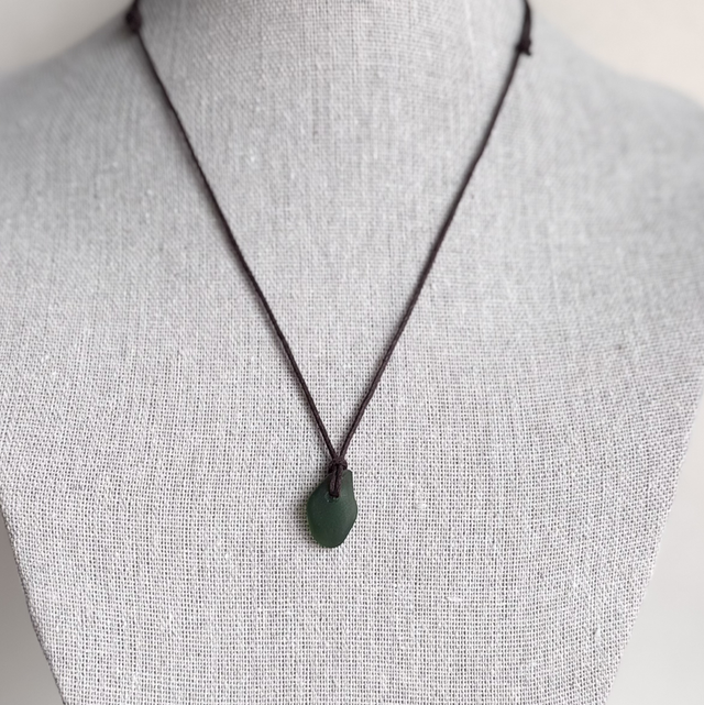 Collier Trésor marin cordon vert foncé