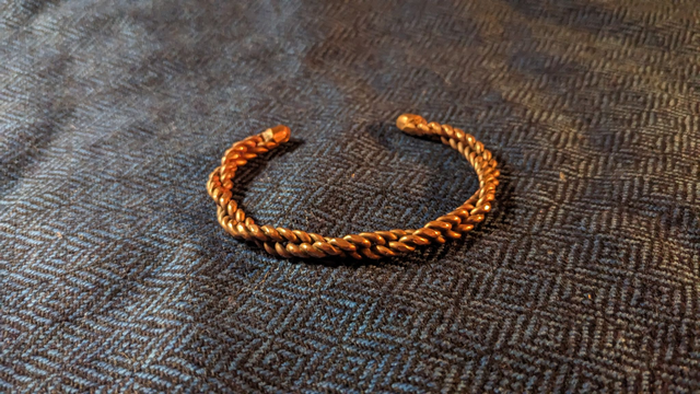 Large rope twisted copper arm ring