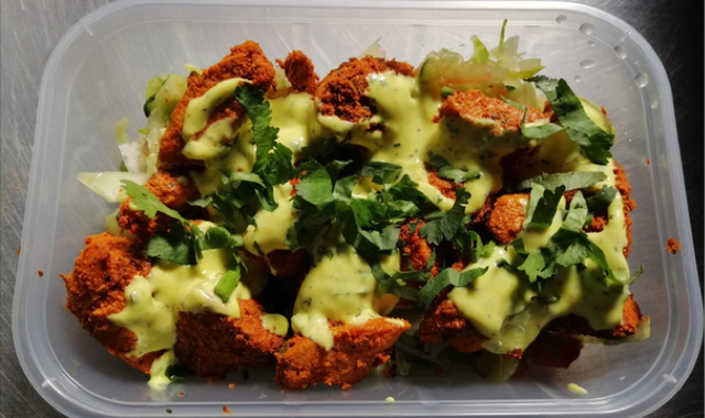 Chicken tikka salad box