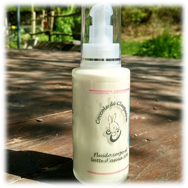 Fluido corpo al latte d&#039;asina