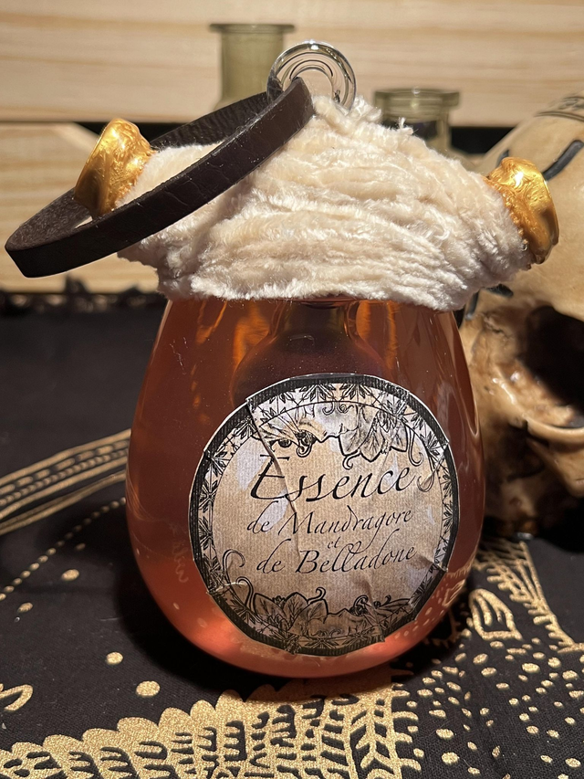 Essence de Mandragore et de Belladone - Fil de laine
