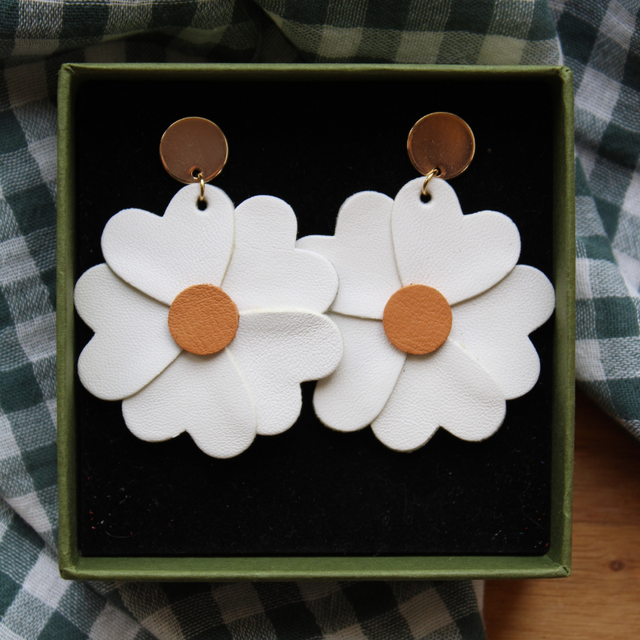 Boucles d’oreilles marguerites 