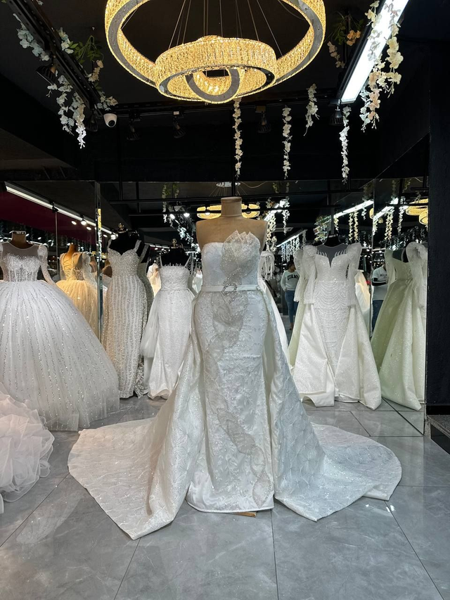 Robe de Mariée Sirène Col Droit en Satin / Réf : RMS19