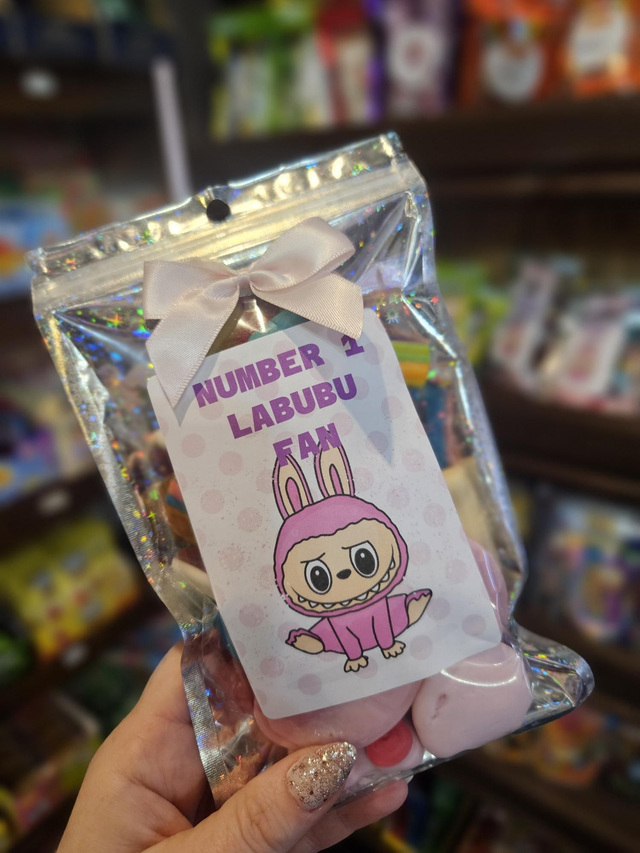 Number 1 labubu fan pouch 