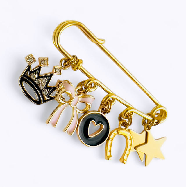 BROCHE tapis de selle dorée et ses 3 CHARMS bonnet 