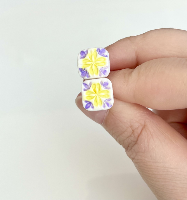 Orecchini siciliani a lobo con mini maioliche