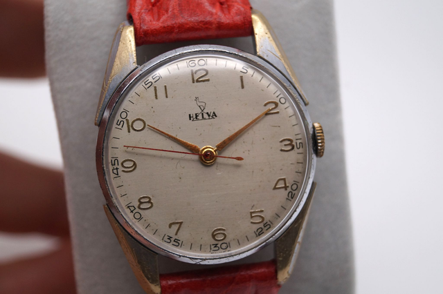 Orologio svizzero Helva a carica manuale anni ‘60