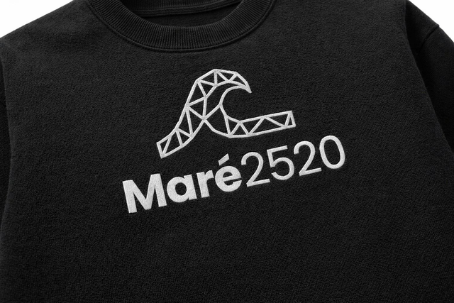 Sweatshirt Exclusiva Maré2520 - “A Onda Estruturada”