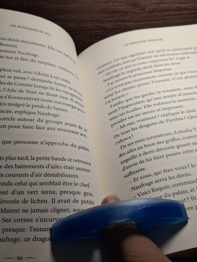 Bague de lecture bascule en résine Blanc et bleue– Book Holder artisanal