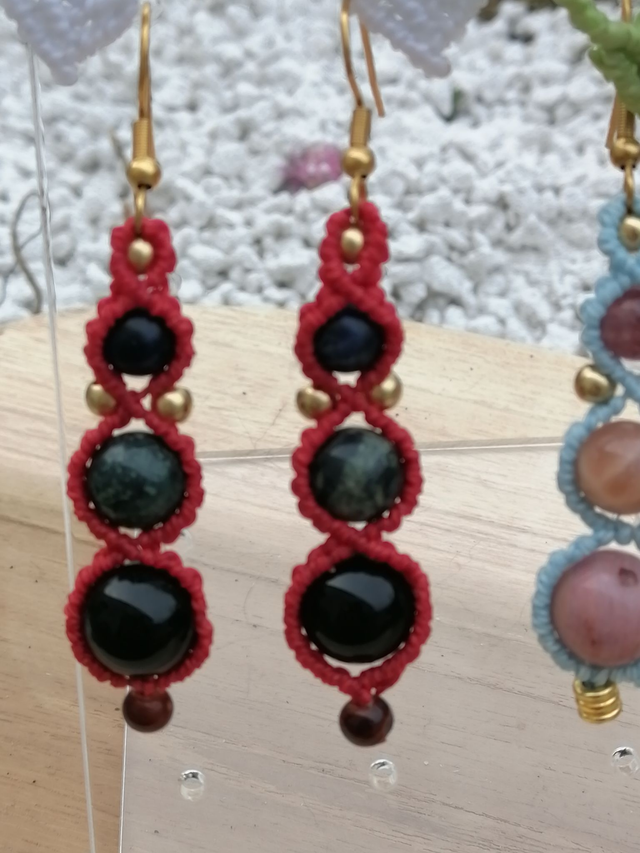 Boucles d'oreilles en micro macramé