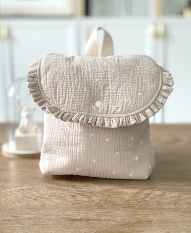 Sac à dos Maternelle Gaze de coton beige fleurs blanches