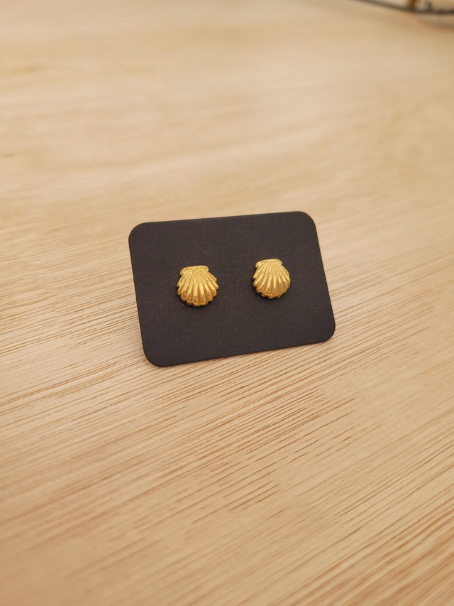 Gold stainless steel shell flat back stud earrings - SL-023