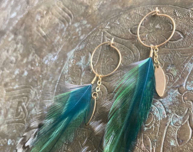 Boucles d’oreilles petites amazone verte et sauvage 
