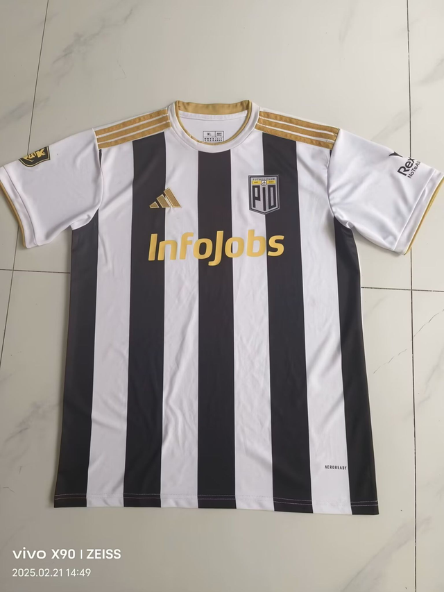 Camiseta PIO - Versión Fan - 25-26