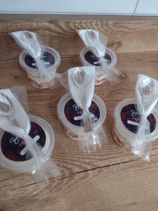 Bolo de Pote – Escolha Entre Sabores Tradicionais e Gourmet